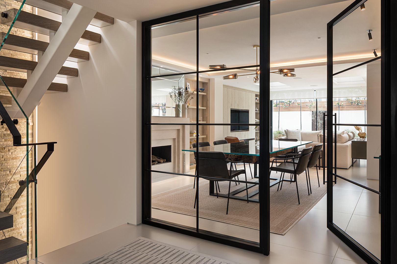 Holland Park — gallery image 1